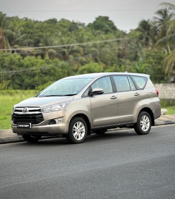 TOYOTA CRYSTA - Image 2