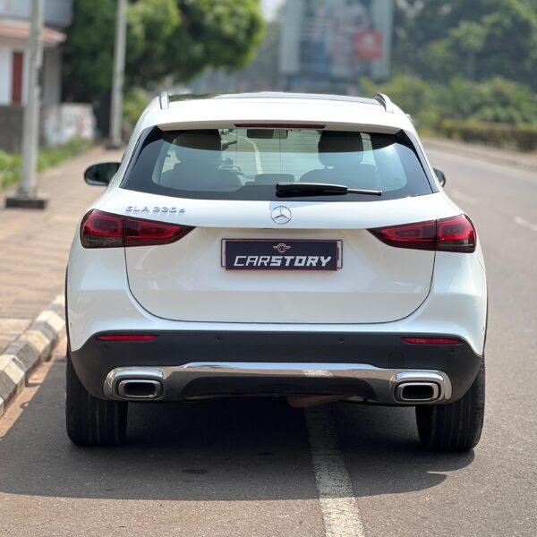 MERCEDEZ BENZ - Image 2